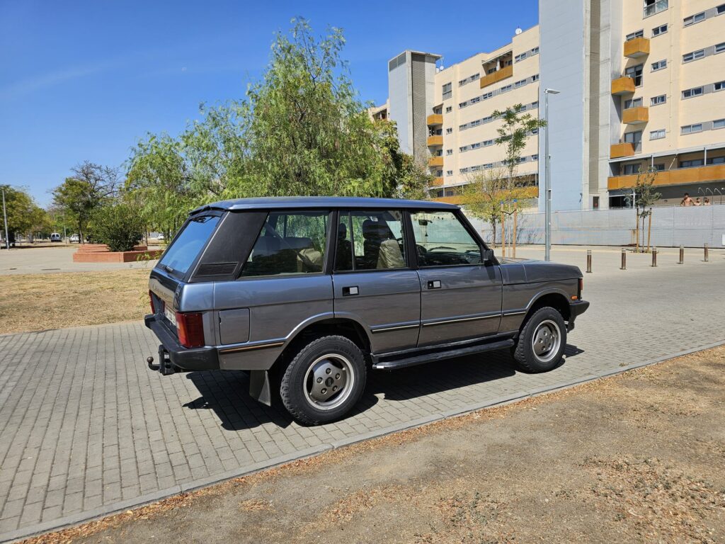 1990 Range Rover Classic 3.9 V8 4d Clearwater blue - RANGE ROVER ...